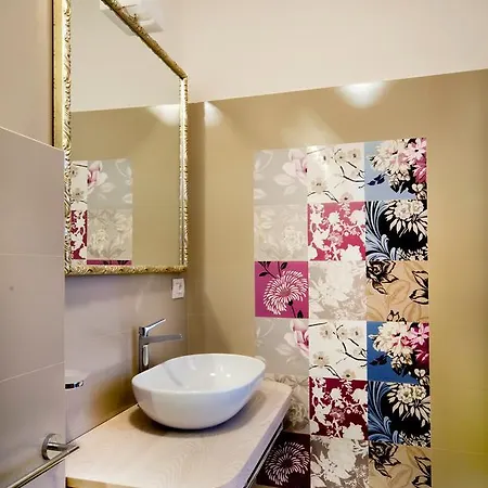 Porta Di Mezzo Luxury & Pensión