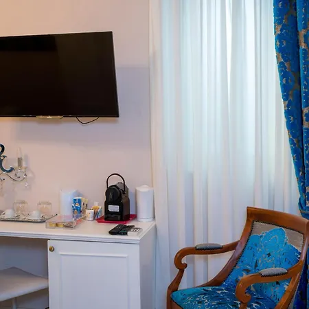 Porta Di Mezzo Luxury & 2*